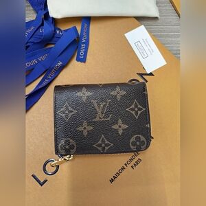 Louis Vuitton Noa Compact Wallet